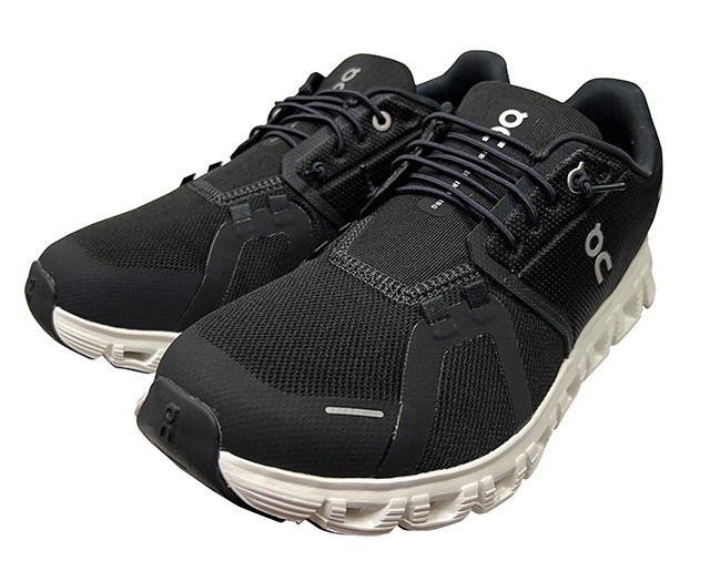 ON ����Cloud 6 ���饦��6��MEN ��󥺡�BLACK/WHITE�����ˡ����������̡����˥󥰥��塼�����Ѥ�ɳ�դ�