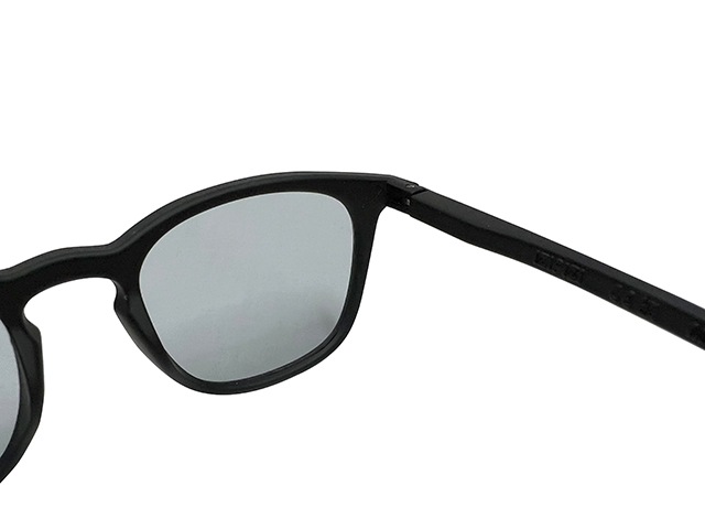 IZIPIZI �����ԥ���#E SUN�����󥰥饹��2��(BLACK��LIGHT GREY/TORTOISE��LIGHT BLUE)��LIGHT COLOR COLLECTION��UV���åȡ��������ȥ󥿥���