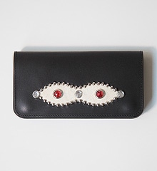 LEATHER STUDS TRUCKER WALLET - PEANUTS - (WHITE  RED STONE)