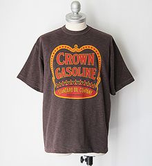 SECRET WORDS ��������å� ��� " CROWN OIL " S/S T-SHIRT (BROWN)