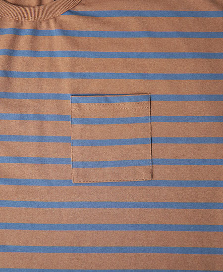 NANGA �ʥ� ECO HYBRID LOOSE FIT BORDER TEE (CAMEL �� BLUE)