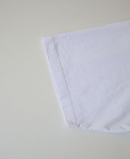 SECRET WORDS ��������å� ��� " BUTTWISER " S/S T-SHIRT (WHITE)