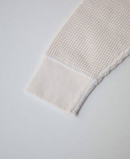 SECRET WORDS å  LONG SLEEVE WAFFLE THERMAL (IVORY)