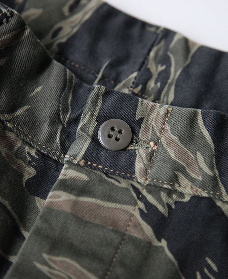 FREEWHEELERS �ե꡼�ۥ����顼�� MILITARY TROPICAL SHORTS (TIGER PATTERN CAMOUFLAGE)