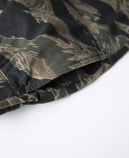 FREEWHEELERS �ե꡼�ۥ����顼�� MILITARY TROPICAL SHORTS (TIGER PATTERN CAMOUFLAGE)