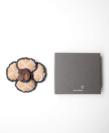 ミナペルホネン mina perhonen quilt cloud キルトクラウド ブローチ