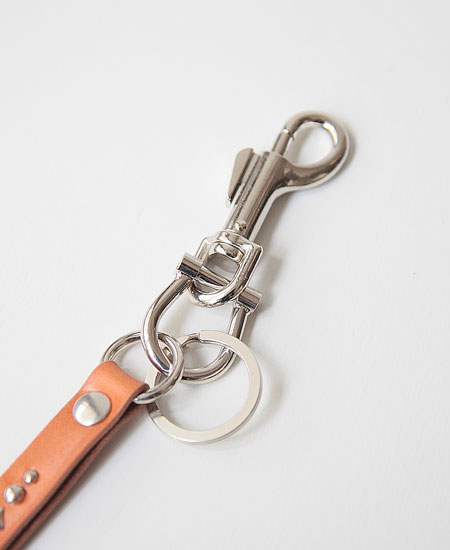 LEATHER STUDS KEY HOLDER SPECIAL - GEOMETRY - (TAN)