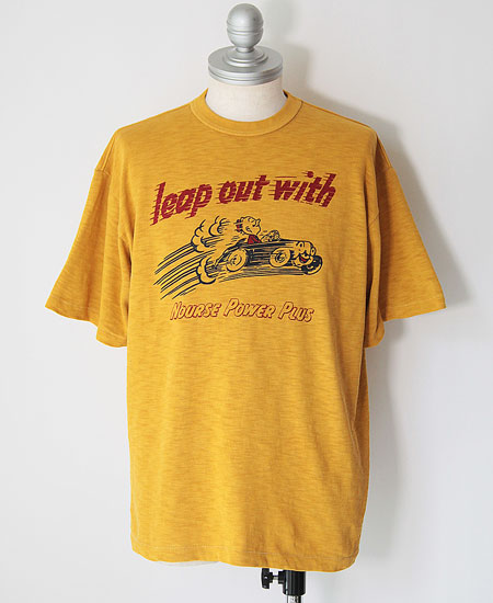 SECRET WORDS ��������å� ��� " LEAP OUT WITH " S/S T-SHIRT (MUSTARD)