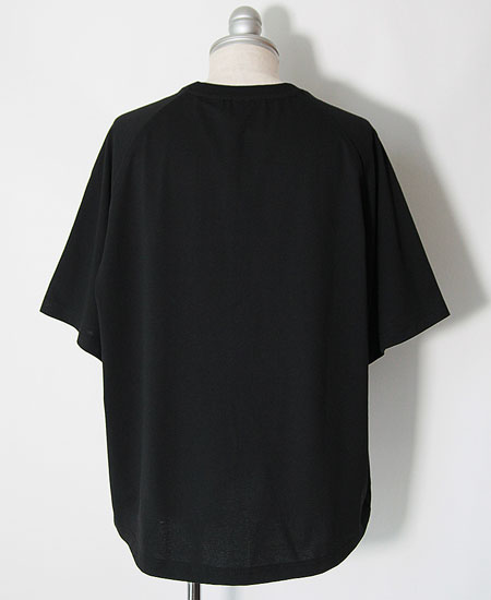 NANGA ʥ ECO HYBRID BOX LOGO LOOSE FIT TEE (BLACK)