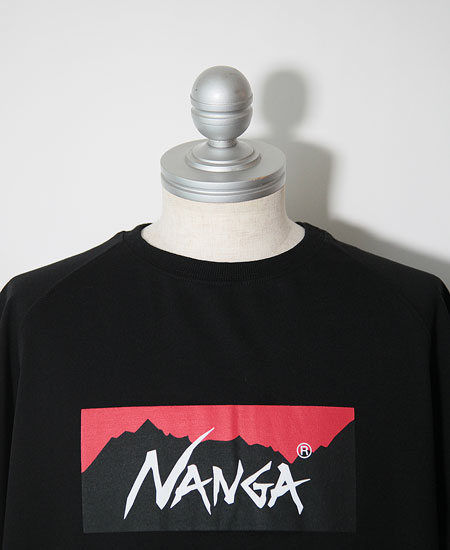 NANGA ʥ ECO HYBRID BOX LOGO LOOSE FIT TEE (BLACK)