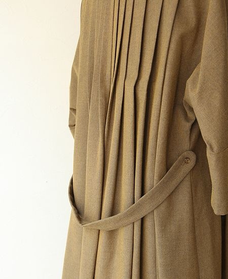 ミナペルホネン　rytmi プリーツデザイン ロングワンピースコート　ネイビー ミナペルホネン rytmi プリーツデザイン ロングワンピースコート ネイビー