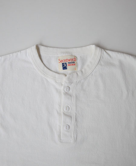 SECRET WORDS ��������å� ��� CLASSIC HENRY NECK S/S T-SHIRT (NATURAL)