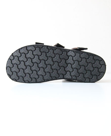 WHEELROBE ������������� WANDERING SANDALS (EMBOSS BLACK)