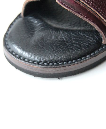 WHEELROBE ������������� WANDERING SANDALS (EMBOSS BURGUNDY)