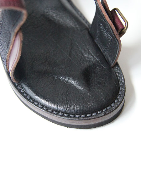 WHEELROBE ������������� WANDERING SANDALS (EMBOSS BURGUNDY)