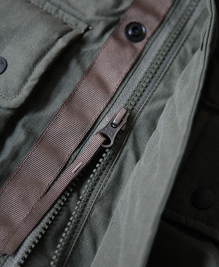 NANGA ʥ TAKIBI DOWN JACKET (KHAKI)