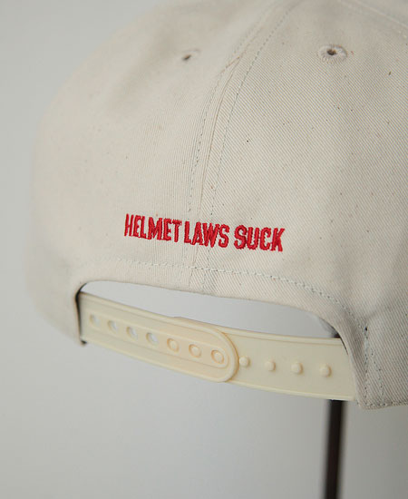 FREEWHEELERS �ե꡼�ۥ����顼�� " HELMET LAWS SUCK " (NATURAL)