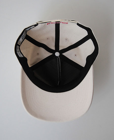 FREEWHEELERS �ե꡼�ۥ����顼�� " HELMET LAWS SUCK " (NATURAL)