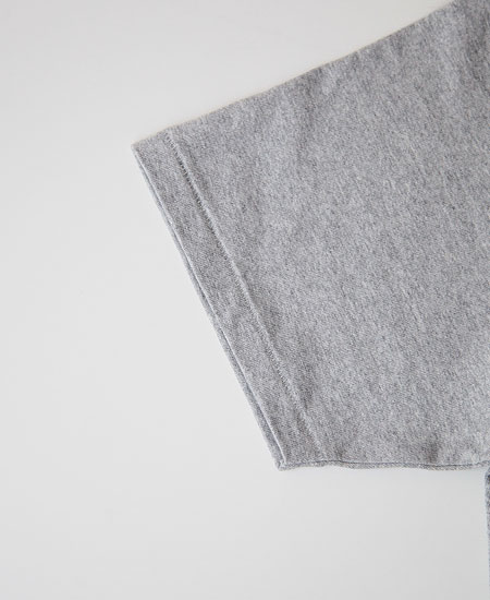 SECRET WORDS ��������å� ��� " AAA " S/S T-SHIRT (MOCK GRAY)