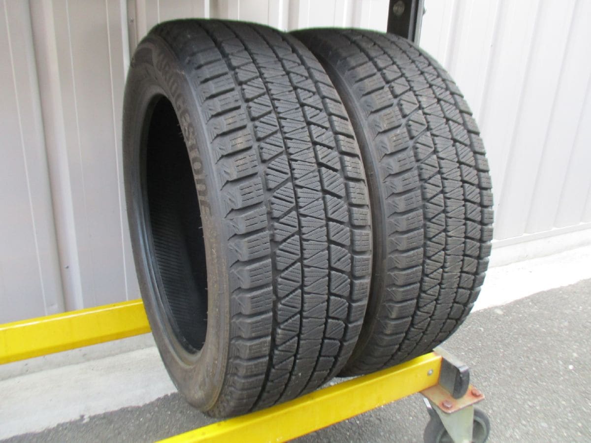 ★☆225/55R18 98Q ブリヂスン BLIZZAK DM-V3 スタッドレス 2022年製 2本 送料込 T52050210☆★インボイス領収書発行可能