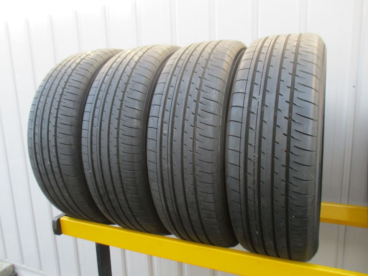 ★☆225/60R18 100H ヨコハマ BluEarth-XT AE61 2022年製 4本 送料込 20578☆★インボイス領収書発行可能