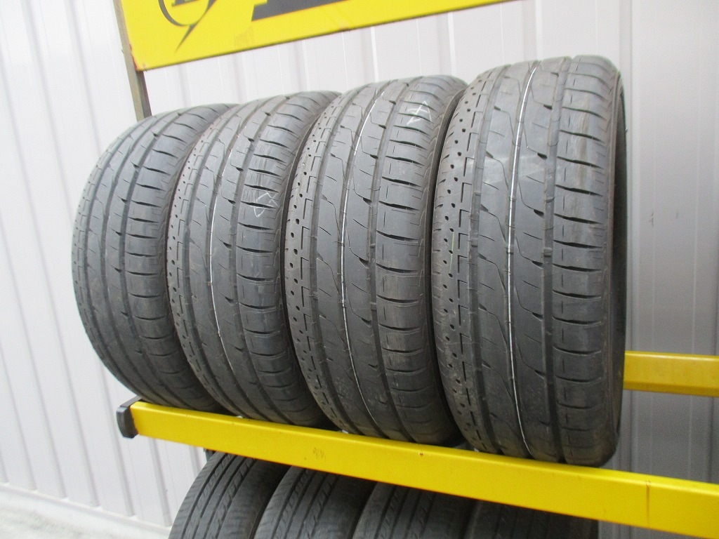 ★☆225/55R17 97W ブリヂストン LUFT RV2 2022年製 4本 送料込 T71140116☆★インボイス領収書発行可能