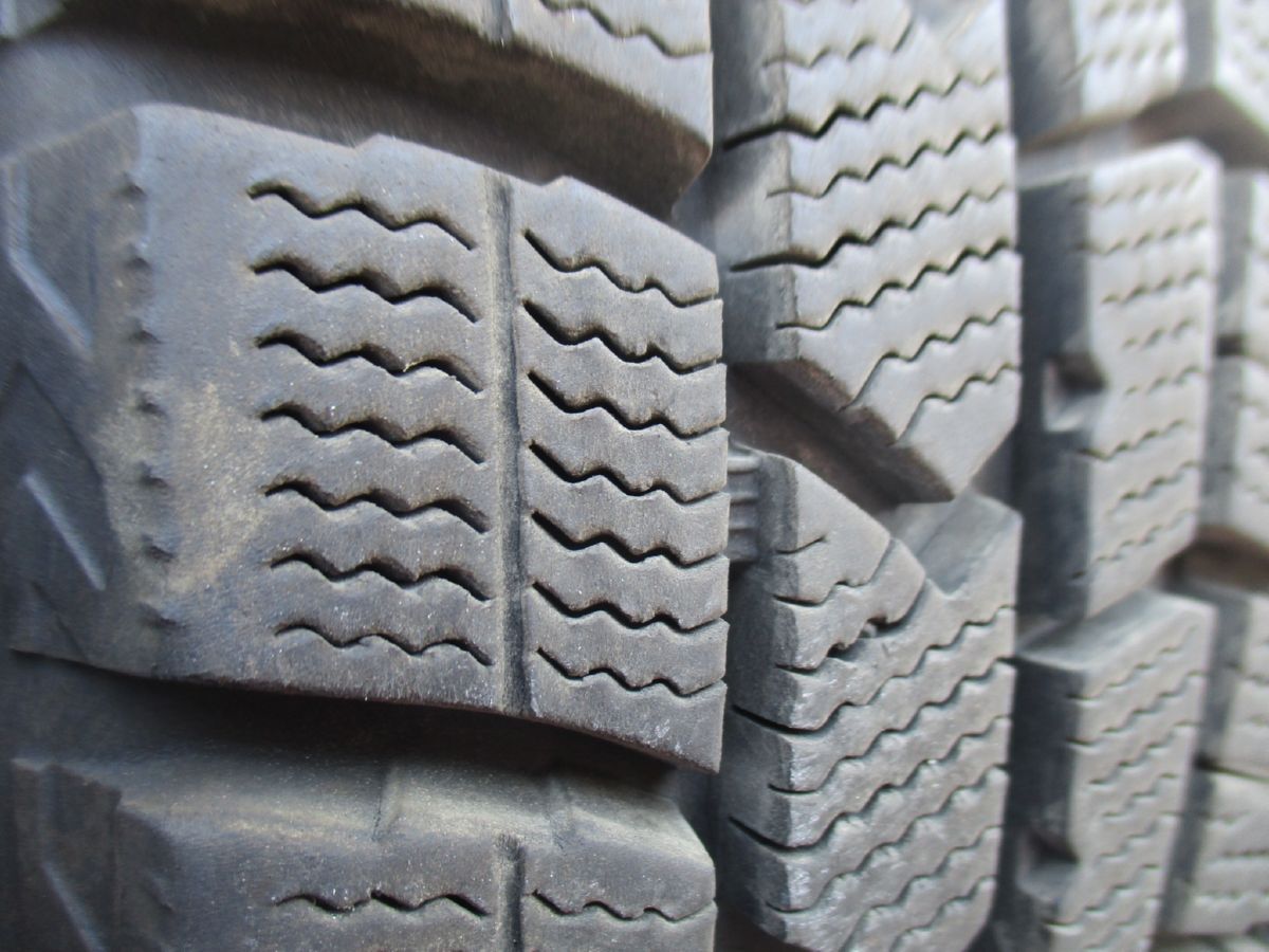 ★☆175/65R15 84Q ダンロップ WINTER MAXX WM02 スタッドレス 2021年製 4本 送料込 20657☆★インボイス領収書発行可能