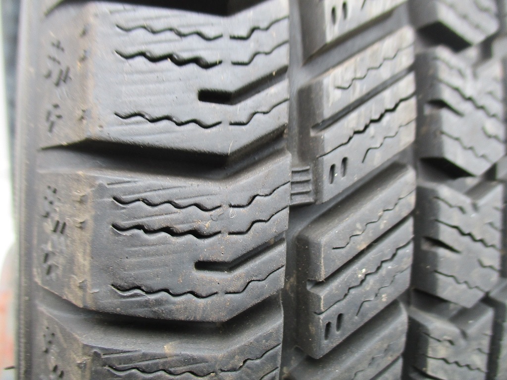 ★☆175/65R15 84Q グッドイヤー ICENAVI8 スタッドレス 4本 送料込 T73810214☆★インボイス領収書発行可能