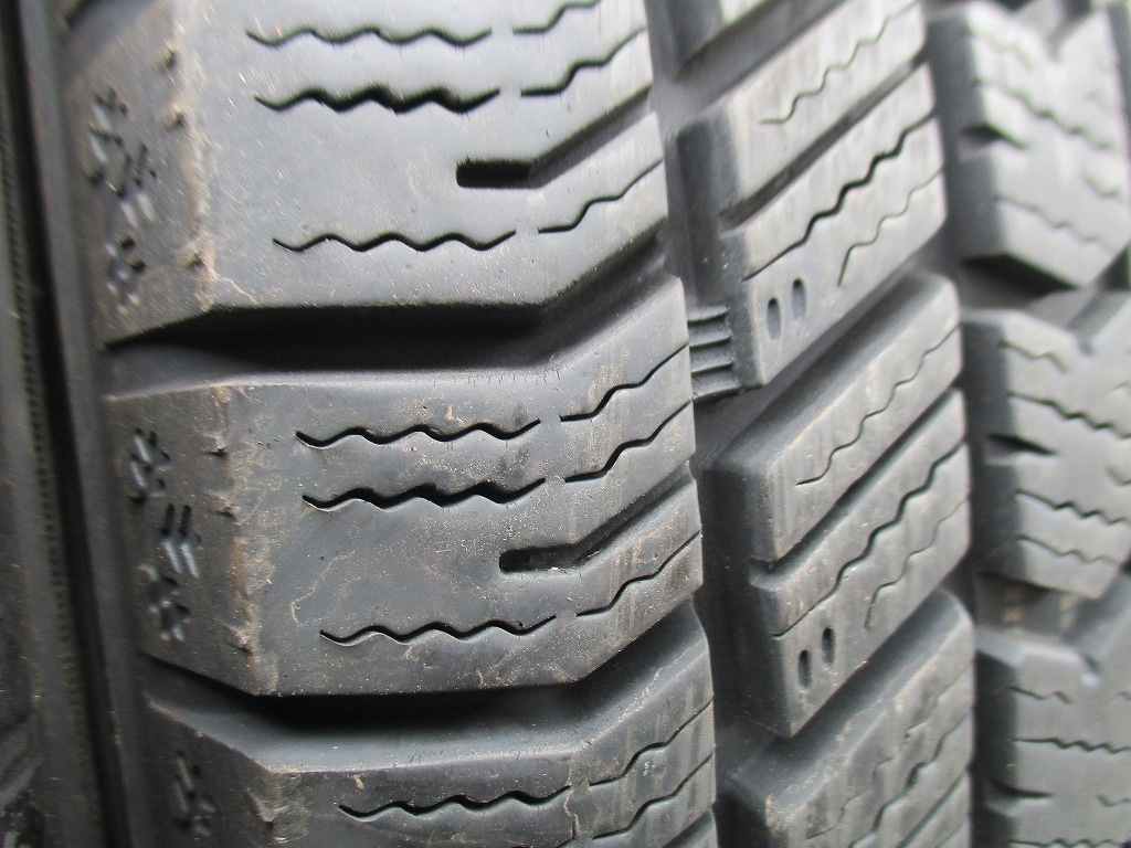 ★☆175/65R15 84Q グッドイヤー ICENAVI8 スタッドレス 4本 送料込 T73810214☆★インボイス領収書発行可能