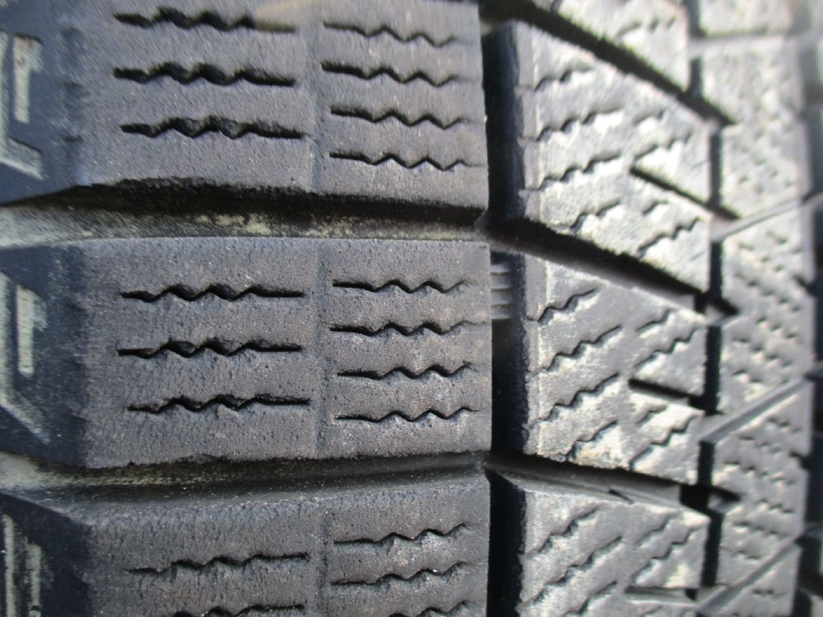 ★☆195/50R19 88Q ダンロップ WINTER MAXX WM03 スタッドレス 2023年製 2本 送料込 T49640109☆★インボイス領収書発行可能