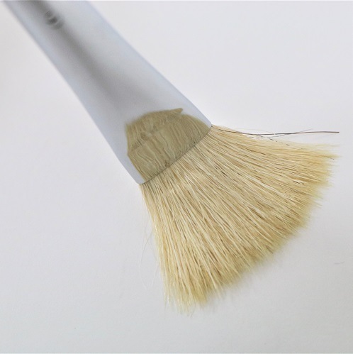 特性 ポスター平筆 【平筆 山羊毛 2号】70-5160 全長22ｃｍ プラスチック軸 抗菌剤入り