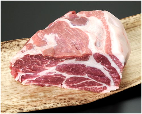 近江屋牛肉店│和豚もちぶた 肩ロース【ブロック1kg/eco包装】