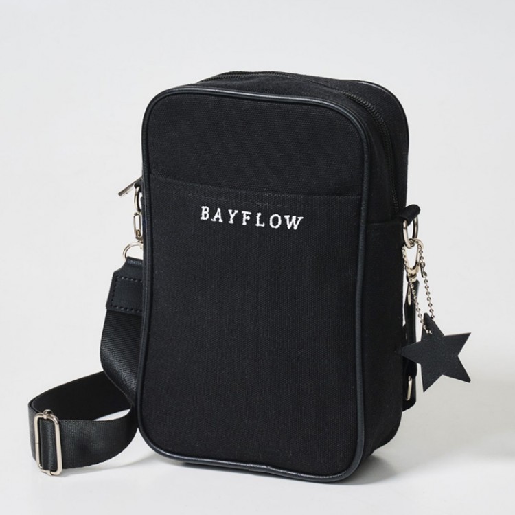 BAYFLOW ペットボトルがタテに入る! LOGO SHOULDER BAG BOOK BLACK