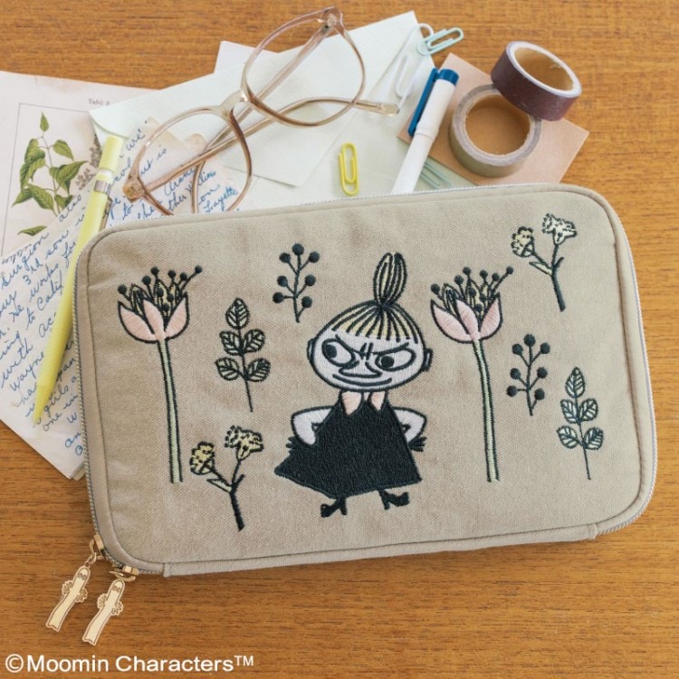 ハイブランド・ファッションアイコンのリトルブック5冊セット MOOMIN 整理上手な12ポケット マルチに使えるポーチ BOOK リトルミイ