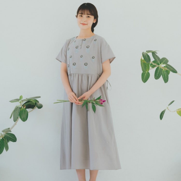 bonjour diary 刺繍花柄ワンピース 4y ヘアクリップ付き