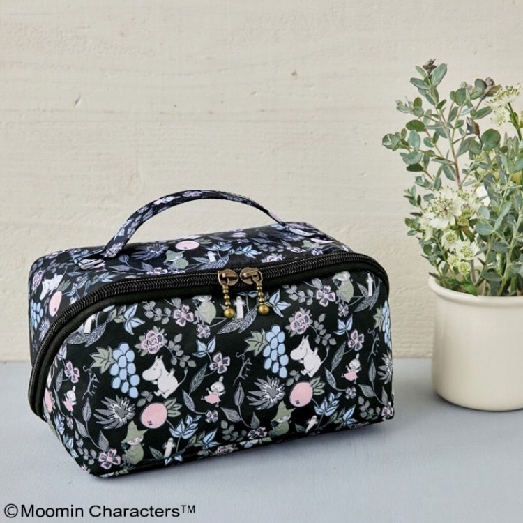 MOOMIN　ムーミン　ボストンバッグとポーチ MOOMIN ガバッと開いて中身が見やすい 大容量ポーチ BOOK | 商品