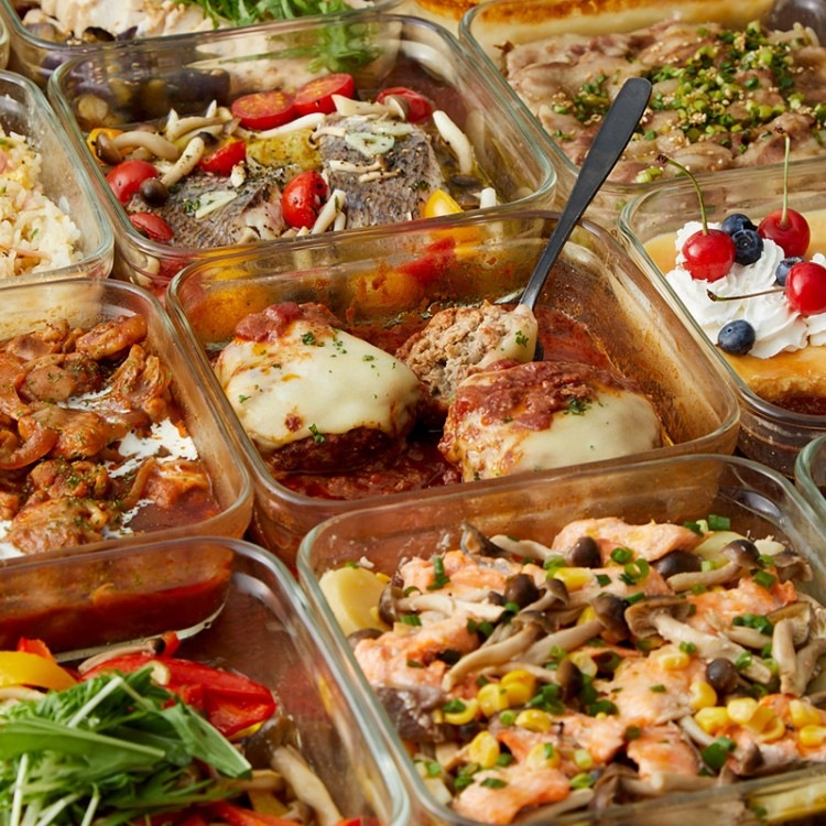 山本ゆりのおいしいレシピBOOK 限定カラーのiwaki耐熱容器つき!：8/31発売【ムック本付録】iwaki耐熱ガラス容器「パック＆レンジ」限定カラーダークグレー