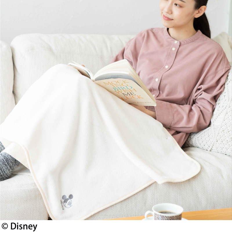 【ファミリーマート限定 天使の吸湿発熱ブランケット ミッキー ムック本 雑誌付録】ミルキーホワイトバージョンウィズミッキー