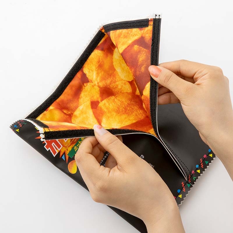 【ムック本付録】カラムーチョ チップス ホットチリ味 ポーチ&チャーム