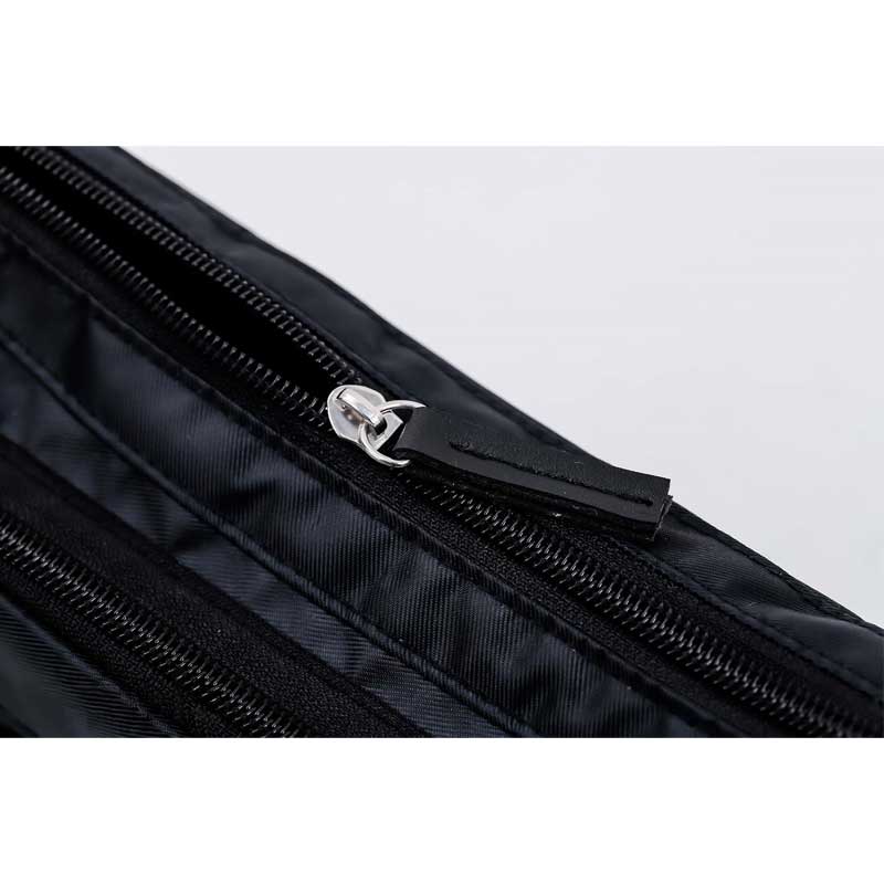 【GUESSゲス ムック本付録 2021】ショルダーバッグ