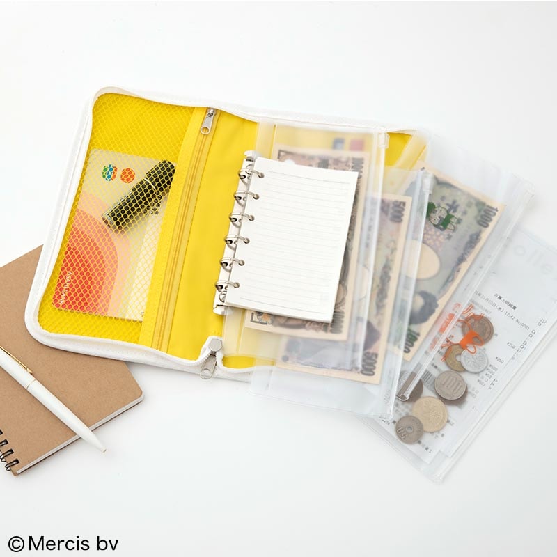 【miffy ムック本 付録】多機能マルチポーチ クイーンミッフィー