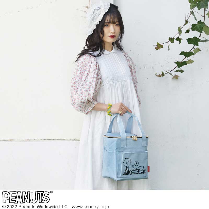 【ローソン、HMV、HMV&BOOKS online限定付録 ムック本】SNOOPYスヌーピー保冷ができるピクニックBAG ブルー