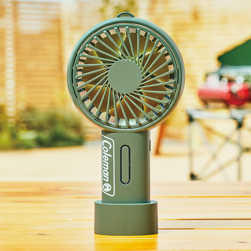Coleman BRAND BOOK #05 ミニ扇風機 フォレストグリーン：7/5発売【セブン-イレブン・セブンネット限定付録】コールマン ミニ扇風機 フォレストグリーン