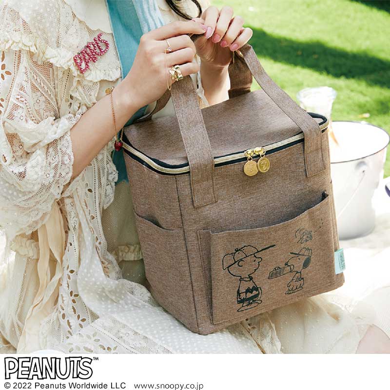 【ローソン、HMV、HMV&BOOKS online限定付録 ムック本】SNOOPYスヌーピー保冷ができるピクニックBAG ブラウン