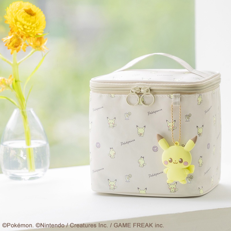 ポケピース バニティポーチ＆キーホルダーBOOK ピカチュウver. | 商品
