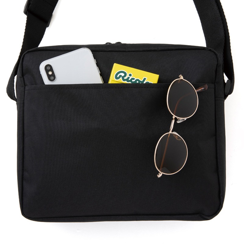 DOD SHOULDER BAG &amp; CARABINER BOOK