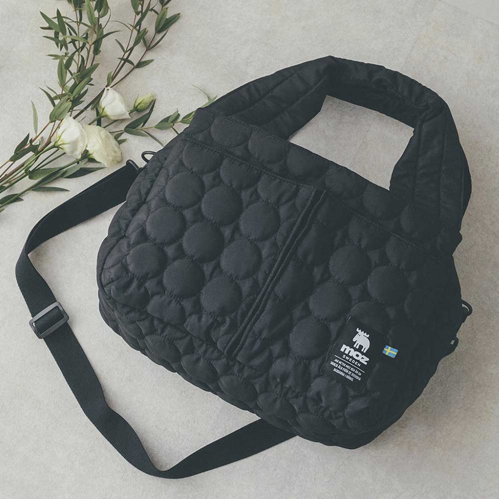 【ムック本付録 moz】多収納キルティングバッグ ブラック 2021年10月19日発売