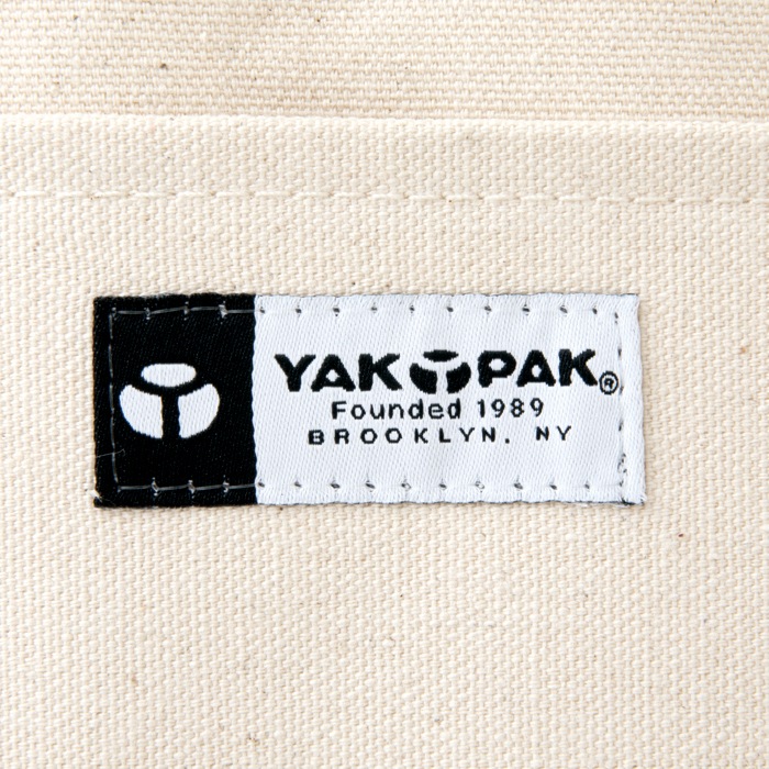 SNOOPY(TM) CITY BAG BOOK produced by YAK PAK