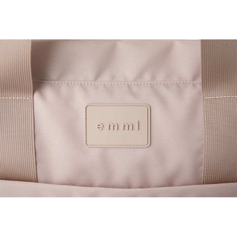 emmi active tote bag book beige：7/21発売【ムック本付録】emmi(エミ)アクティブトートバッグ ベージュ フロントにはemmiロゴ