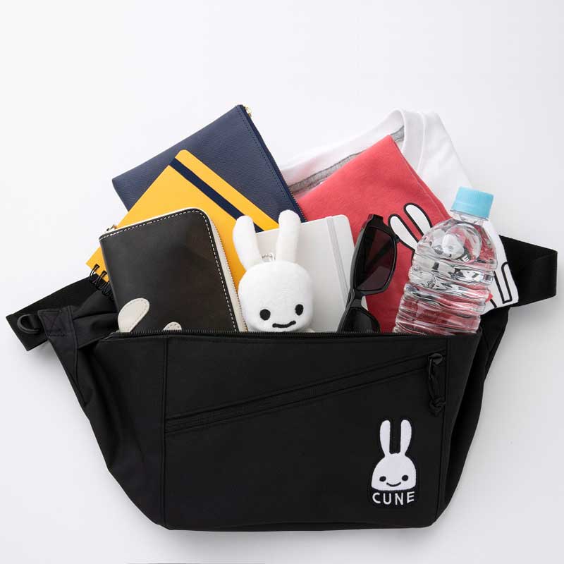 ローソン限定【CUNE(キューン)ビッグボディバッグ】ムック本が